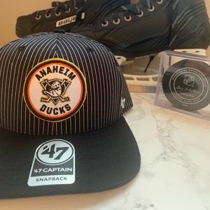 NWT Mighty Ducks throwback hat 🦆